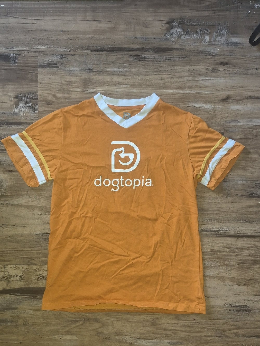 NIP Dogtopia Employee Short Sleeve Jersey Tee Shirt. Unisex.Medium. Orange/white